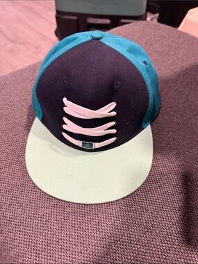 Men's Teal and Black Lace-Accent Snapback Hat